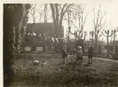 1928 - eine Jugend in Deutschland zwischen zwei Weltkriege - Spielende Kinder im Garten 