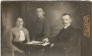 Atelierfoto von C. Schlawe, Schwarzenberg, Sachsen - Historisches Familienportrait