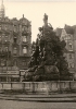Kohlmarkt (Krautmarkt), Parnas-Brunnen  